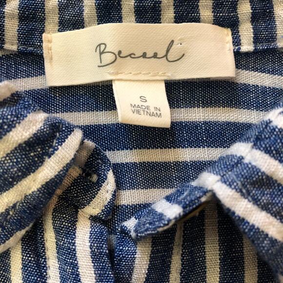 Becaal Blouse Shirt Women’s Sz Small White Blue Stripes Button Down Short Sleeve - Picture 3 of 8